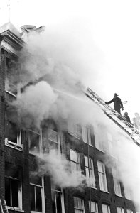 Brand in Quellijnstraat, Amsterdam, Bestanddeelnr 924-1263