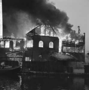 Brand bij Termeulen in Rotterdam, Bestanddeelnr 913-8826