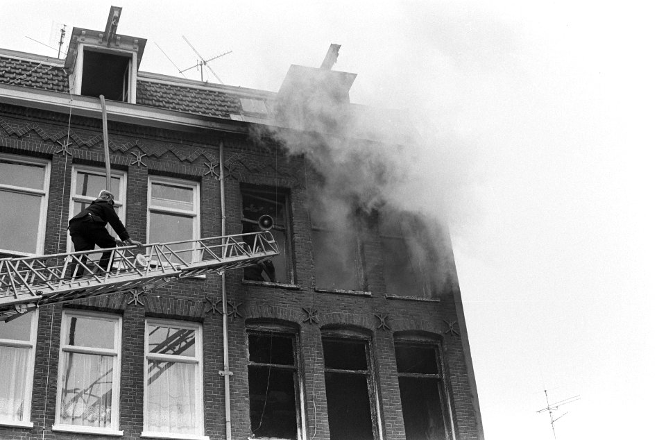 Brand in Eerste Jan Steenstraat , Amsterdam, Bestanddeelnr 926-5782