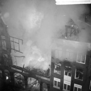 Brand in Spuistraat te Amsterdam bij de Fa. Westor, Bestanddeelnr 914-7322