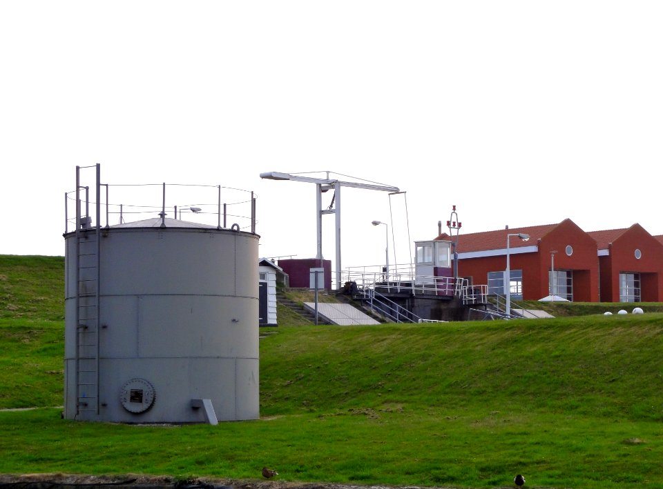 Brandstoftank Termunterzijl