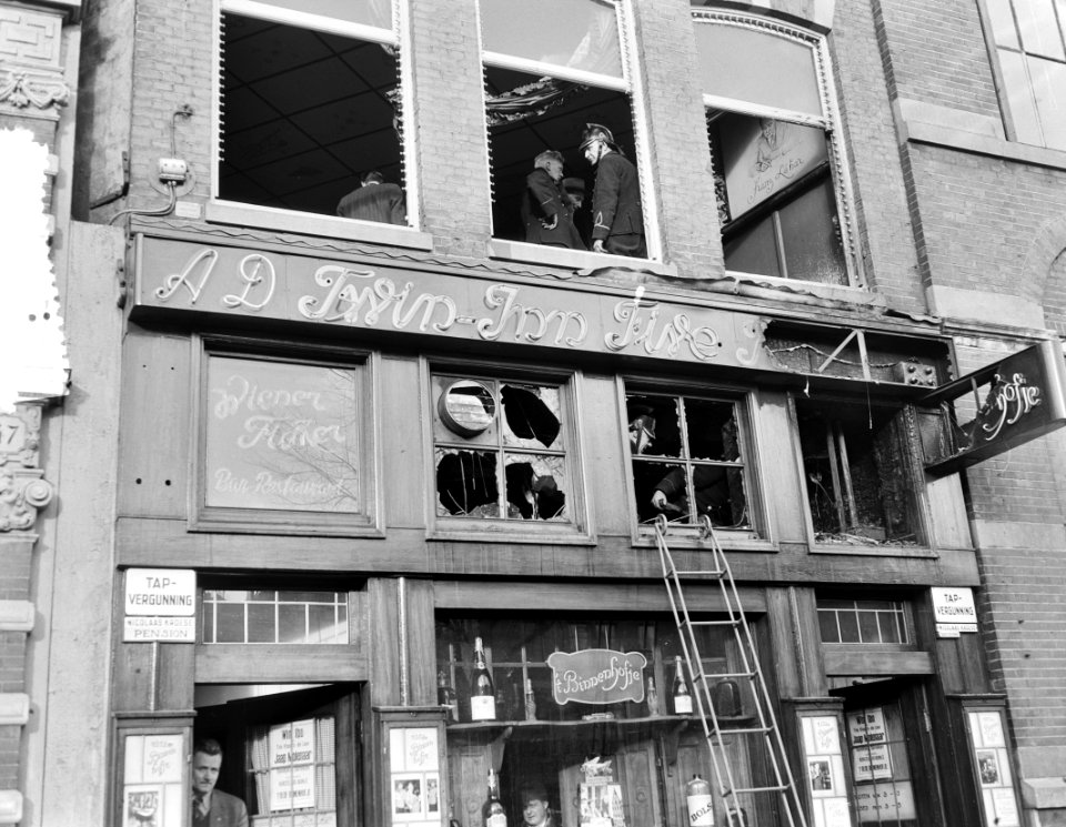 Brand eethuisje Binnen Huisje Singel Amsterdam, Bestanddeelnr 904-9592