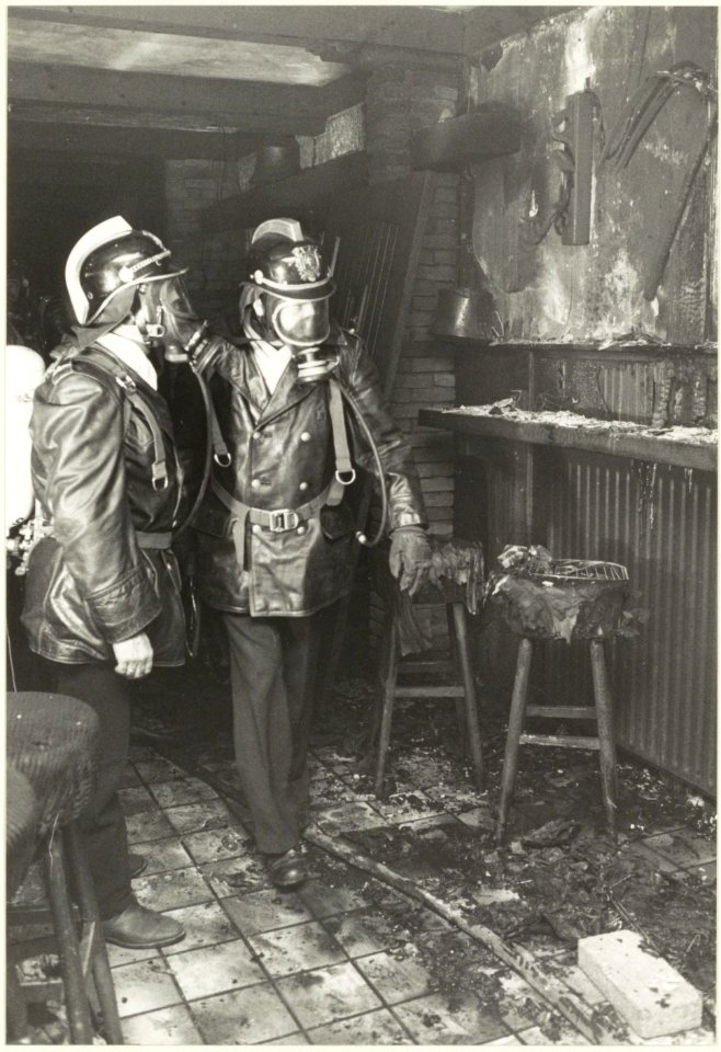 Brand in café 't Monopole. NL-HlmNHA 54025693