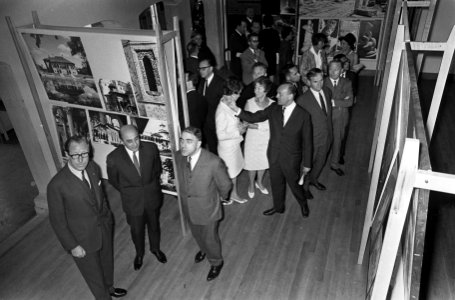 Bouwkunst, bouwkunde, exposities, architectuur, openingen, ambassadeurs, Elian, , Bestanddeelnr 920-4052