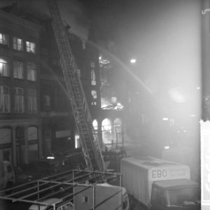 Brand in Spuistraat te Amsterdam bij de Fa. Westor, Bestanddeelnr 914-7323