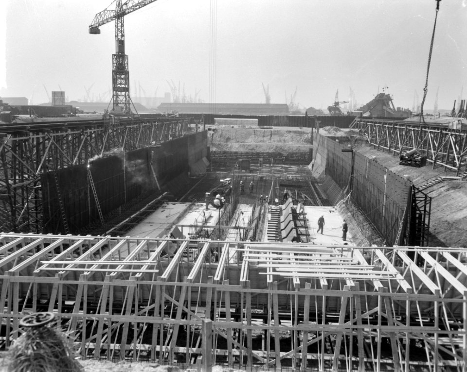 Bouw Caisson voor Coentunnel in Amsterdam-Noord Overzicht IJ-caisson, Bestanddeelnr 915-0230
