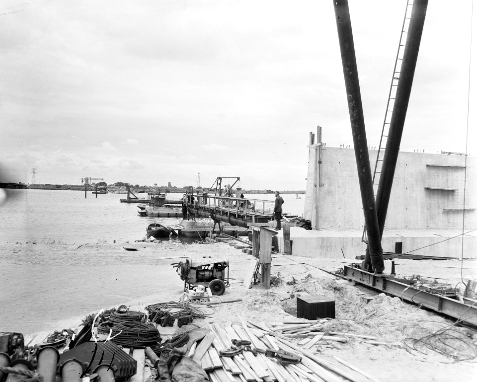 Bouw brug over het Buiten IJ Oranjesluizen, Bestanddeelnr 907-8512