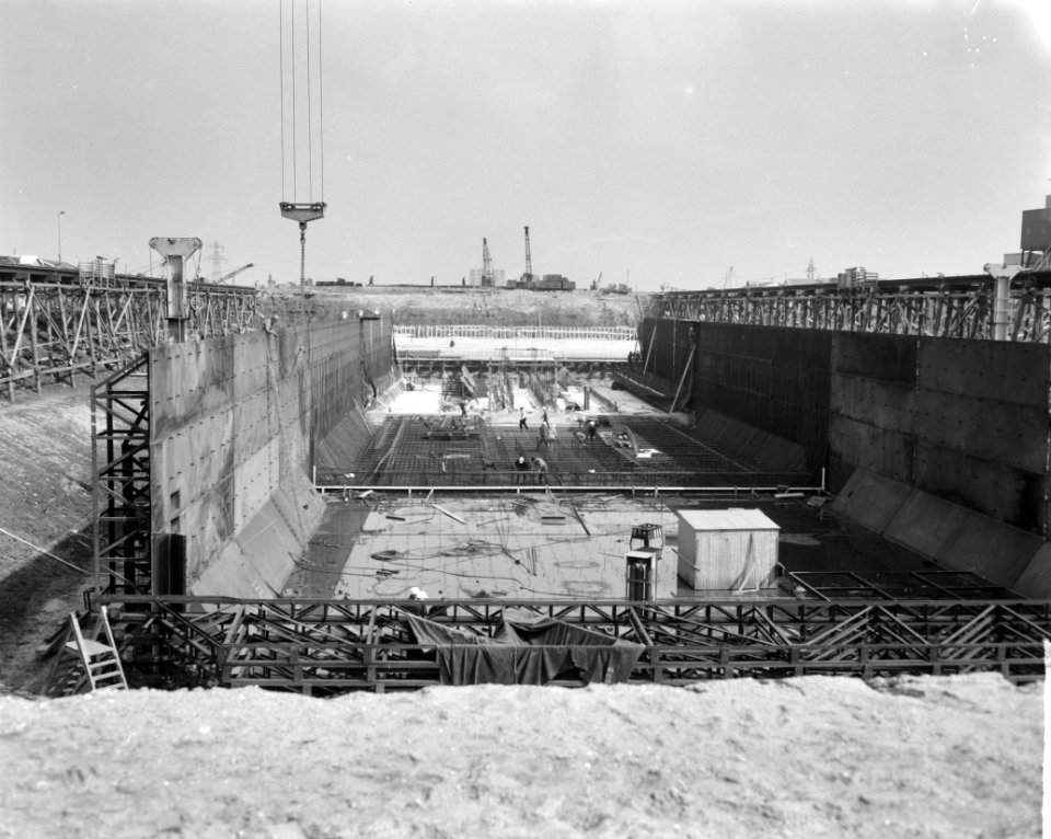 Bouw Caisson voor Coentunnel in Amsterdam-Noord Overzicht IJ-caisson, Bestanddeelnr 915-0229