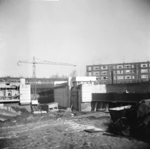 Bouw brug met keersluis op voormalige Piet Heinplein te Rotterdam, Bestanddeelnr 917-3080