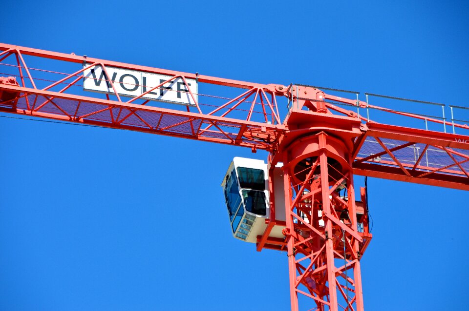 Kranhaus driver's cab sky