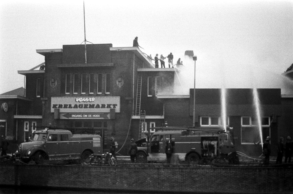 Brand in supermarkt te Haarlem, Bestanddeelnr 926-1202