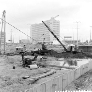 Bouwactiviteit aan het Hofplein te Rotterdam, Bestanddeelnr 911-3723 photo