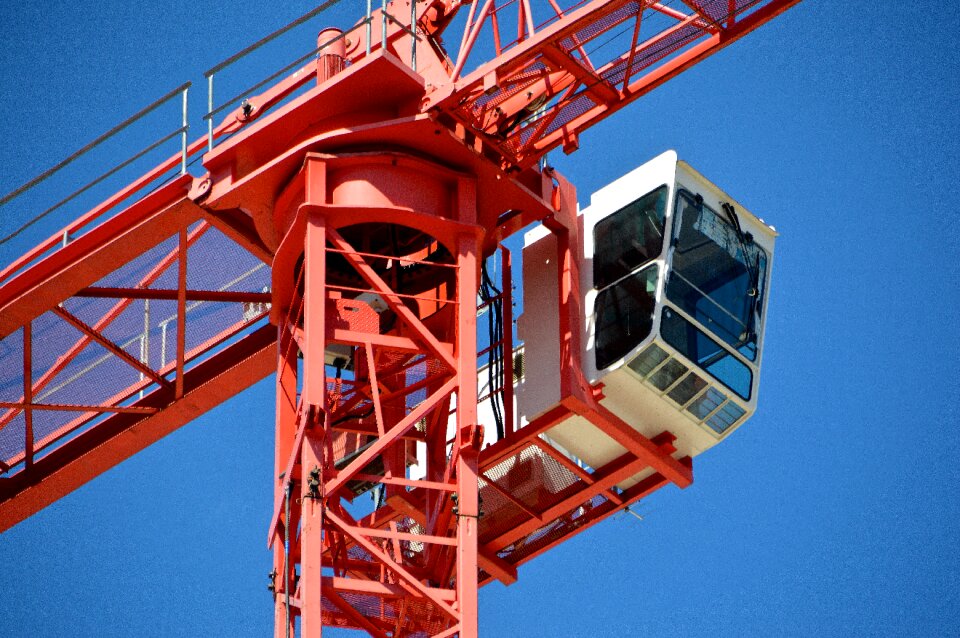 Kranhaus driver's cab sky