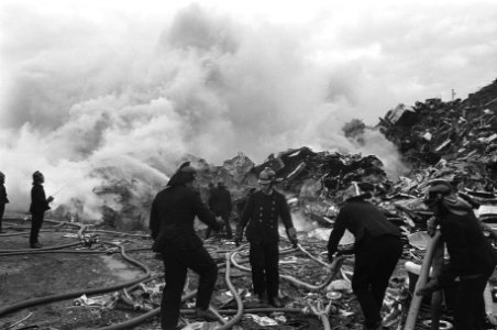 Brand bij Hollandia Schroot in Amsterdam, Bestanddeelnr 926-1242