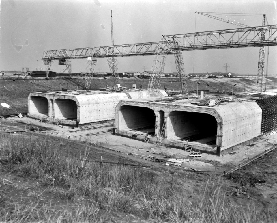 Bouw Caisson voor Coentunnel in Amsterdam-Noord Overzicht IJ-caisson, Bestanddeelnr 915-0231
