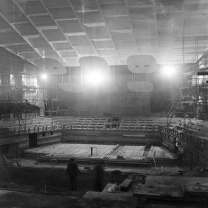 Bouw Concertgebouw te Rotterdam, de grote zaal nadert zijn voltooiing, Bestanddeelnr 917-8687