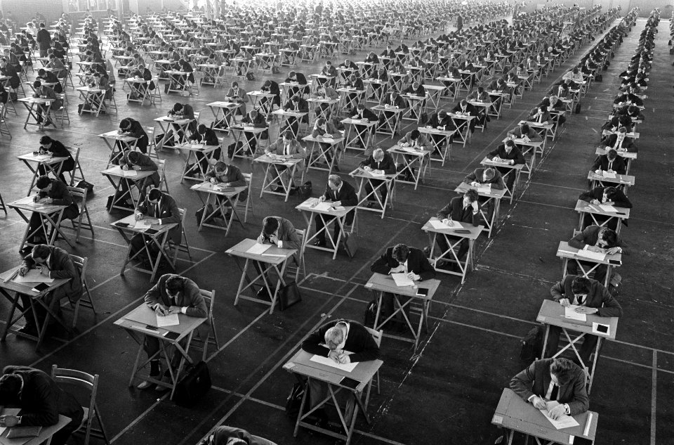 Bouw-examens in de Expohal te Hilversum. Overzicht, Bestanddeelnr 921-2401