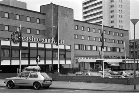 Bouwes-concern in Zandvoort exterieur casino Zandvoort, Bestanddeelnr 932-2508
