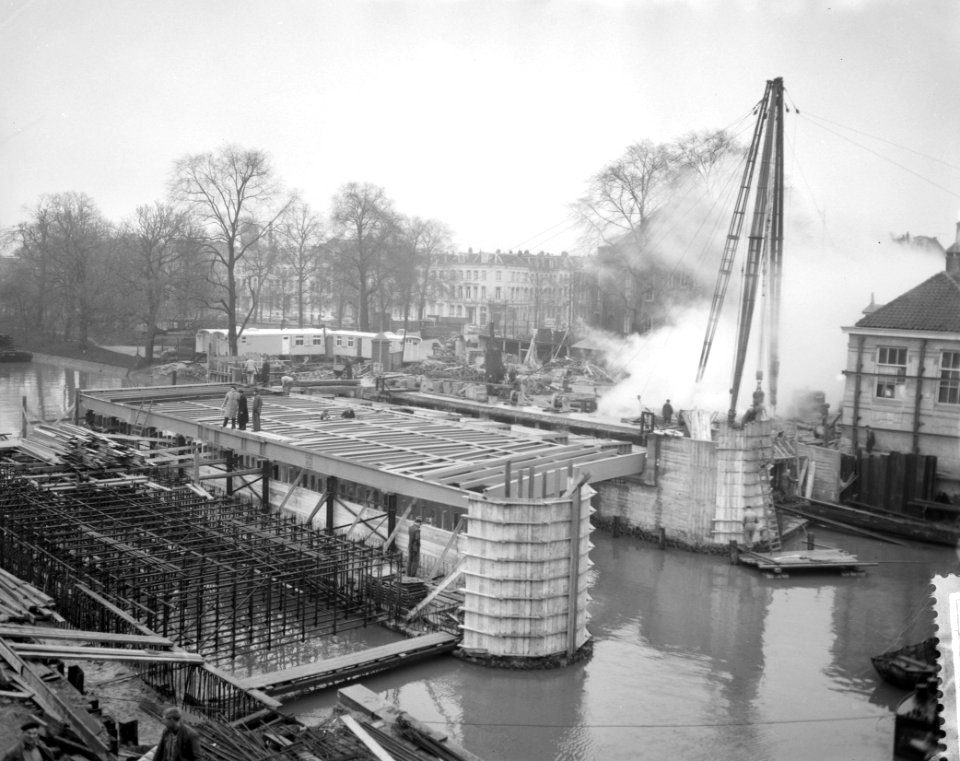 Bouw Hortusbrug, de brug in gesloten toestand, Bestanddeelnr 911-0612