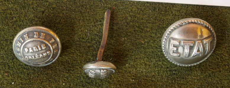 Bouton de uniforme du ressau ETAT