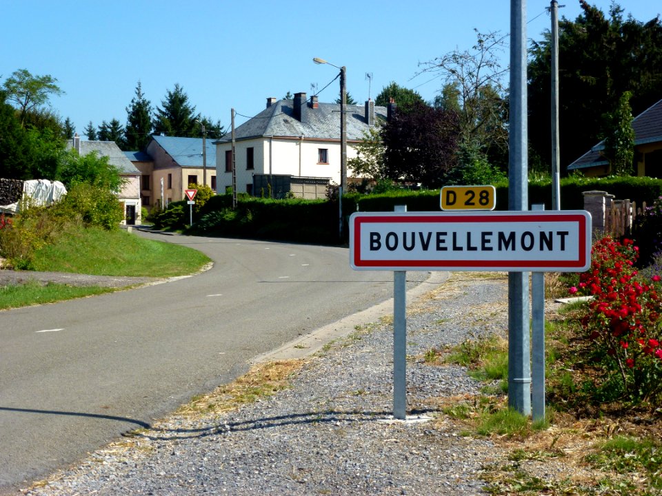 Bouvellemont (Ardennes) city limit sign