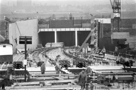 Bouw Hemspoortunnel (bij de Hembrug) voor treinverkeer Amsterdam Zaanstad vv, Bestanddeelnr 929-5390