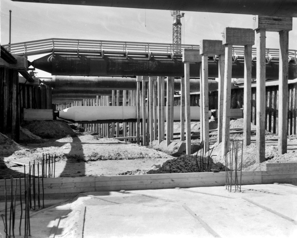 Bouw van IJtunnel, Noordelijke toegangsweg, Adelaarswegen te Amsterdam-Noord, Bestanddeelnr 915-2516