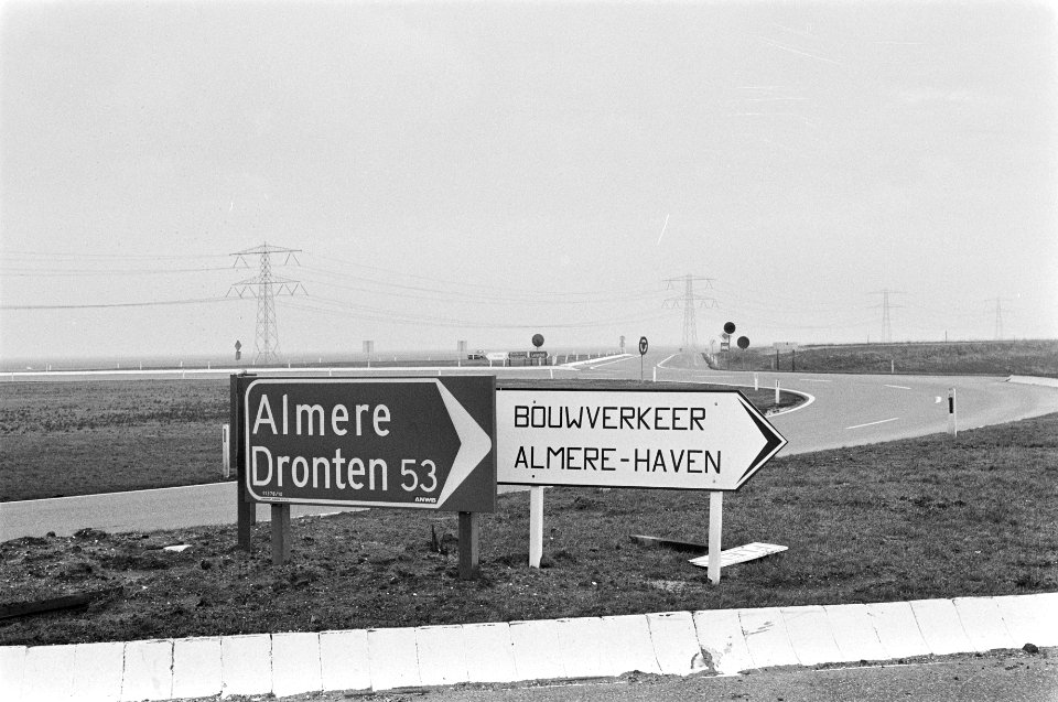 Bouw Almere in Zuid-Flevopolder borden met Almere, Bestanddeelnr 928-3473
