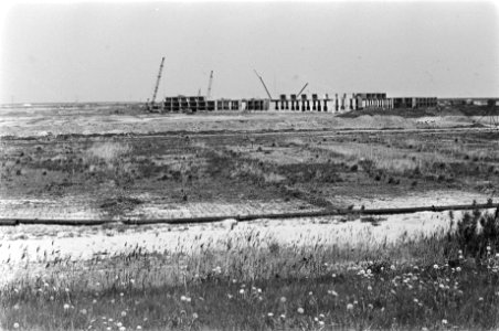 Bouw Almere, bouw Almere in kale vlakte, Bestanddeelnr 928-5773