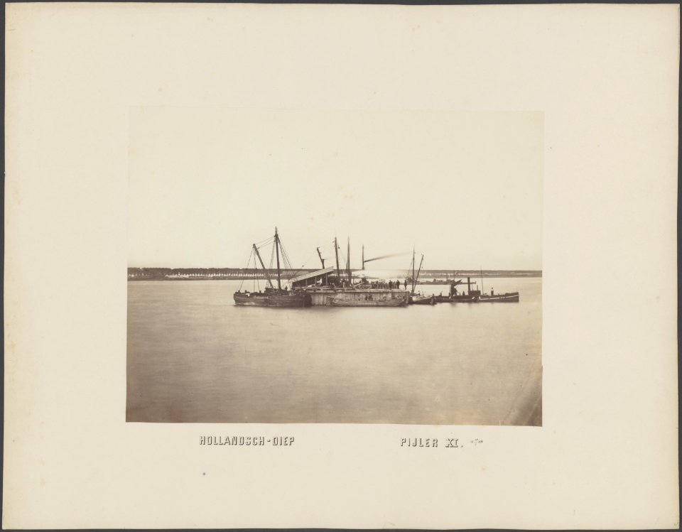 Bouw van pijler XI voor de brug over het Hollandsch Diep, Bestanddeelnr 619