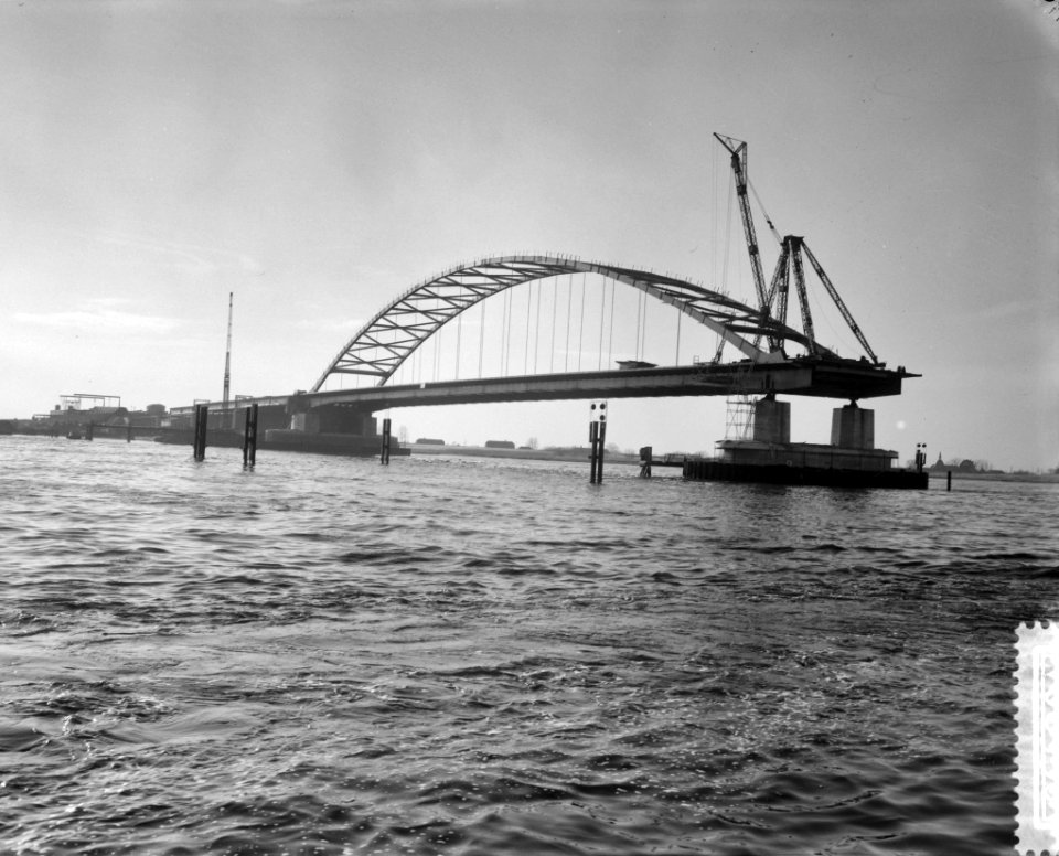 Bouw verkeersbrug over de Merwede bij Gorinchem, Bestanddeelnr 910-8936