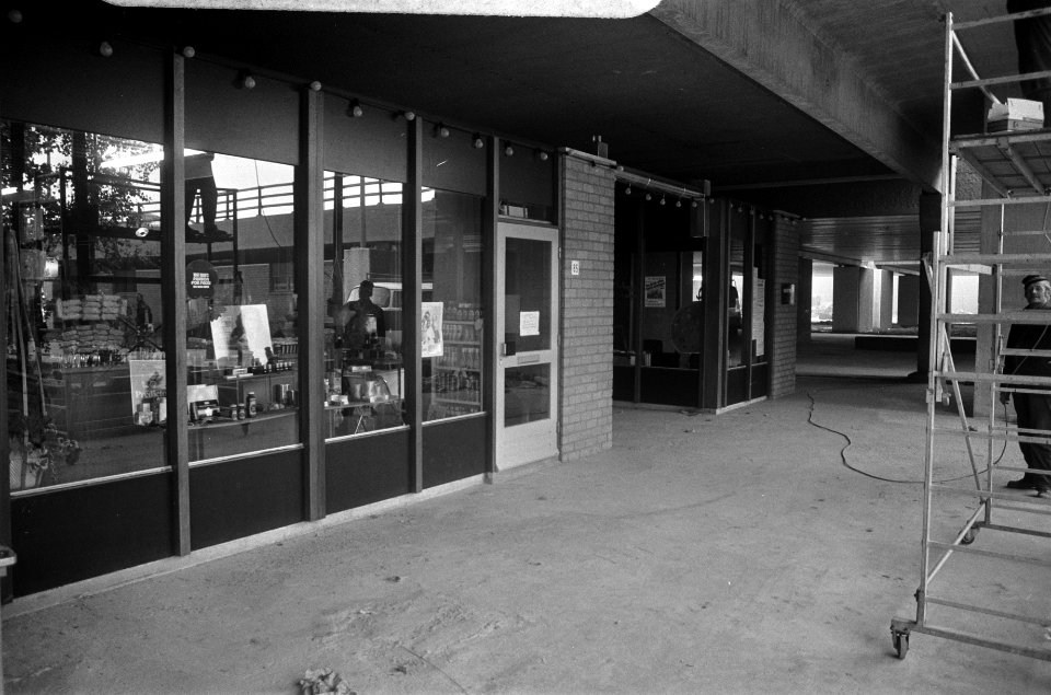 Bouw winkelcentrum onder parkeergarage Fleerde, Bijlmermeer, Bestanddeelnr 928-2410