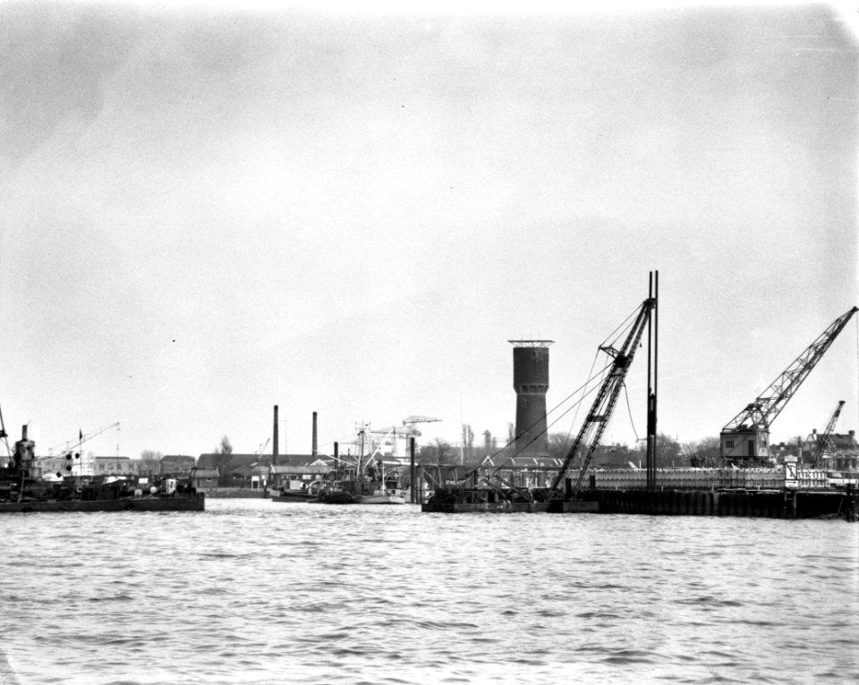 Bouw grootste brug van ons land bij Brienenoord, Bestanddeelnr 913-6724