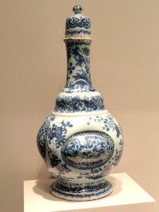 Bottle, c. 1675, De Grieksche A Factory, Samuel van Eenhorn, Delft, Netherlands, tin-glazed earthenware - Art Institute of Chicago - DSC09950