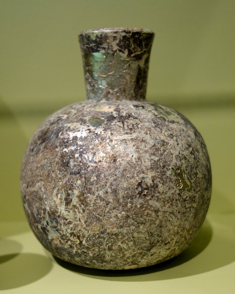 Bottle, attributed to southern Syria, 200-400 AD, free-blown glass, sheared rim - Huntington Museum of Art - DSC04838