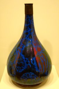 Bottle, Iran, Safavid period, 2nd half of 17th century, earthenware with overglaze luster painting - Cincinnati Art Museum - DSC04124