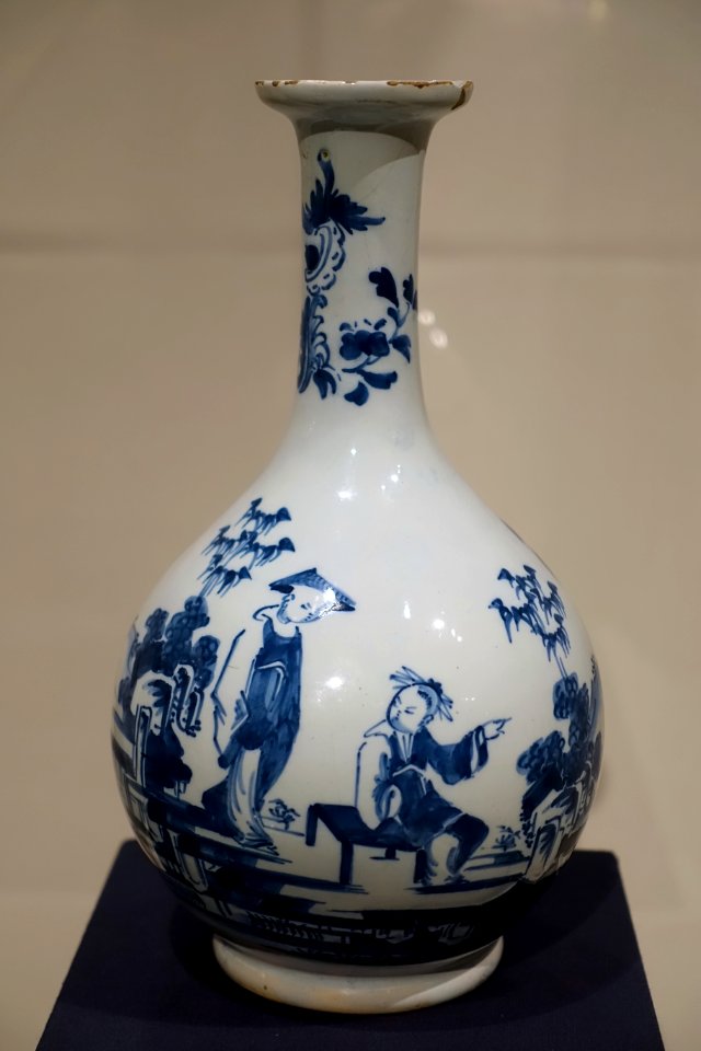 Bottle, Lambeth, England, c. 1750, tin-glazed earthenware - Dallas Museum of Art - DSC04745