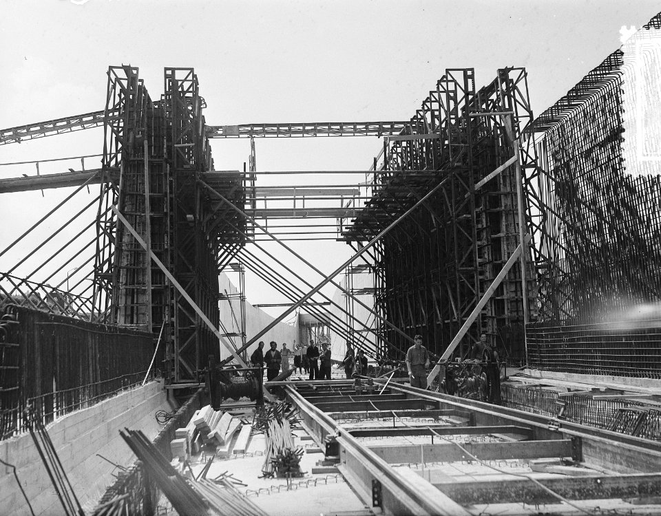 Bouw Velsertunnel, uitgang tunnel met aansluiting op spoorweg, Bestanddeelnr 907-2636