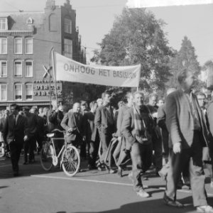 Bouwvakkers demonstreren in Amsterdam, Bestanddeelnr 916-9469