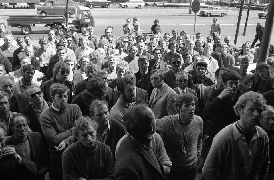 Bouwvakkers bijeen op het Museumplein, Bestanddeelnr 924-5139