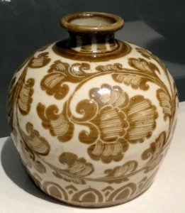 Bottle, Ding ware, Hebei province, China, Northern Song dynasty, 11th-early 12th century AD, porcelain with iron pigment under transparent ivory-toned glaze - Freer Gallery of Art - DSC05557