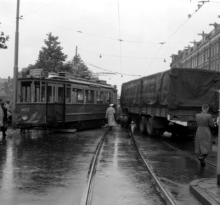 Botsing tram met vrachtwagen van Koeneman & Zonen uit Sappermeer op de Mauritska, Bestanddeelnr 907-9221
