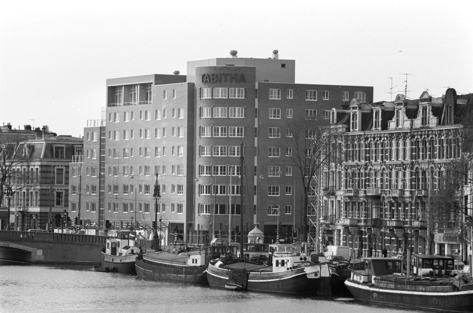 Bouw verpleegtehuis Tabitha aan Amsteldijk, hoek Ceintuurbaan in Amsterdam, Bestanddeelnr 934-2358