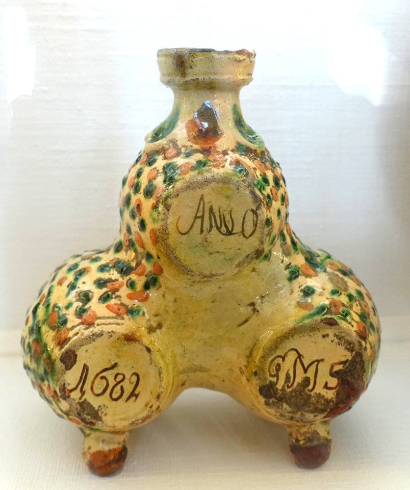 Bottle, probably for aquavit, Almby, Narke, 1682, ceramic - Nordiska museet - Stockholm, Sweden - DSC00026