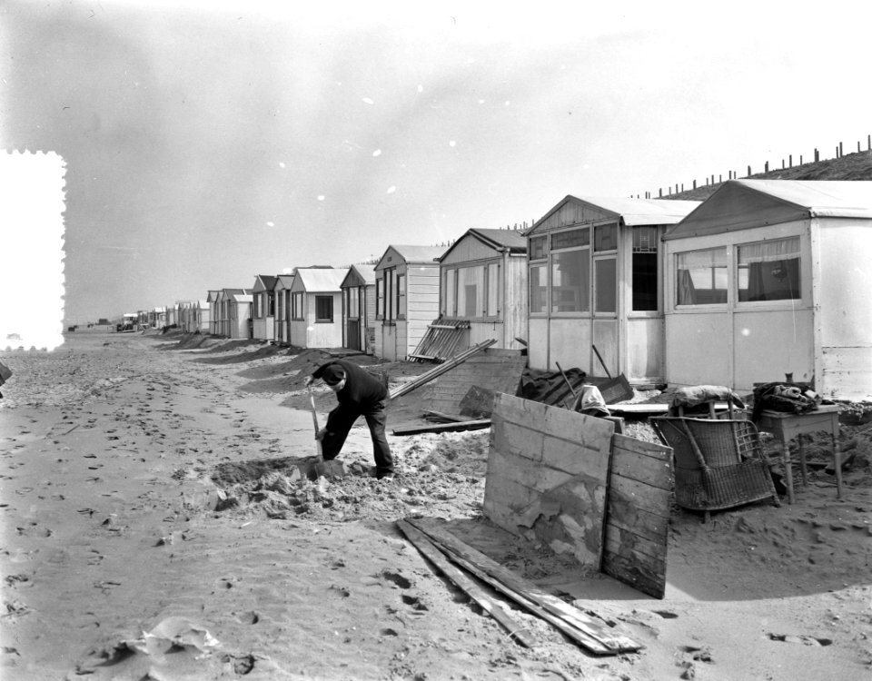 Bouw zomerhuisjes strand Zandvoort, Bestanddeelnr 907-1143