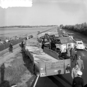 Botsing Schipholweg. Overzicht ravage, Bestanddeelnr 912-7085