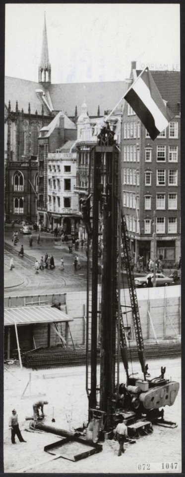 Bouw van het Nationaal Monument op de Dam te Amsterdam, Bestanddeelnr 072-1047