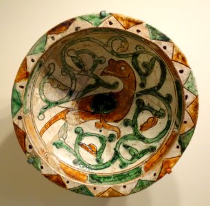 Bowl with bird, Aghkand ware, Northwestern Iran, Seljuk period, 12th or 13th century AD, earthenware with white slip, painted in green & brown with incised outlines - Cincinnati Art Museum - DSC03984