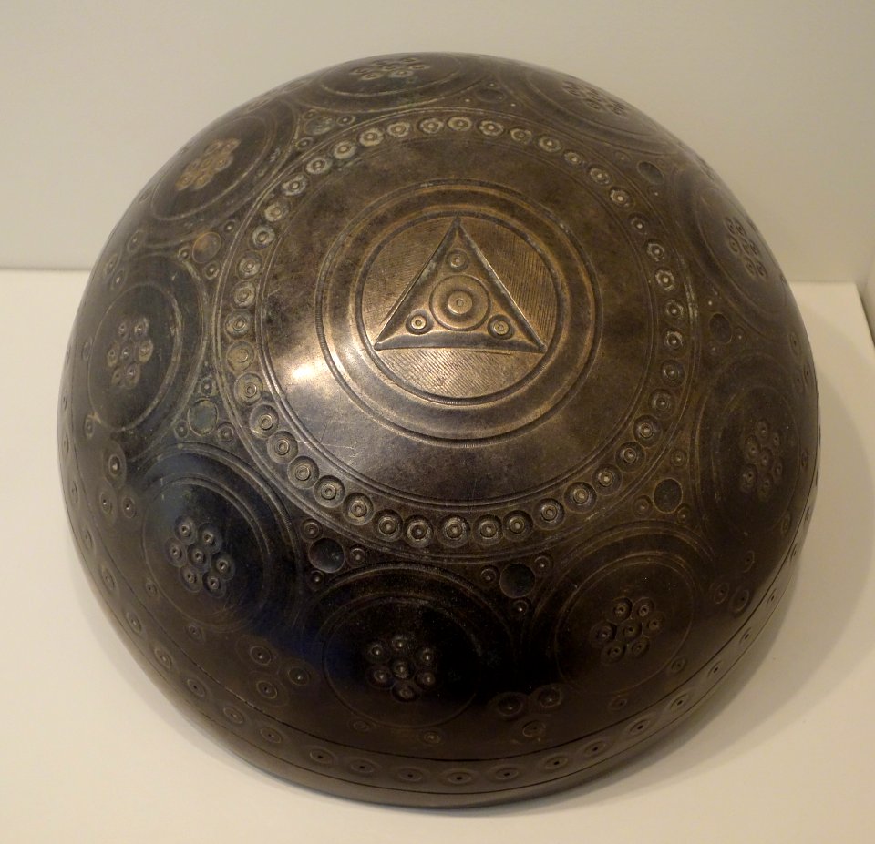 Bowl, eastern Iran, 8th to 10th century AD, high-tin bronze, cast and decorated with incising and punching - Cincinnati Art Museum - DSC04175
