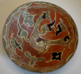 Bowl with bird design, Eastern Iran, Samanid period, 10th century AD, earthenware with underglaze painting in colored slips - Cincinnati Art Museum - DSC04189